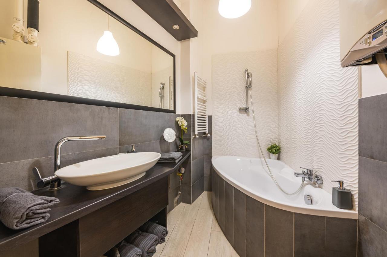 Apartamento Deluxe Bella Next To The New York Cafe
